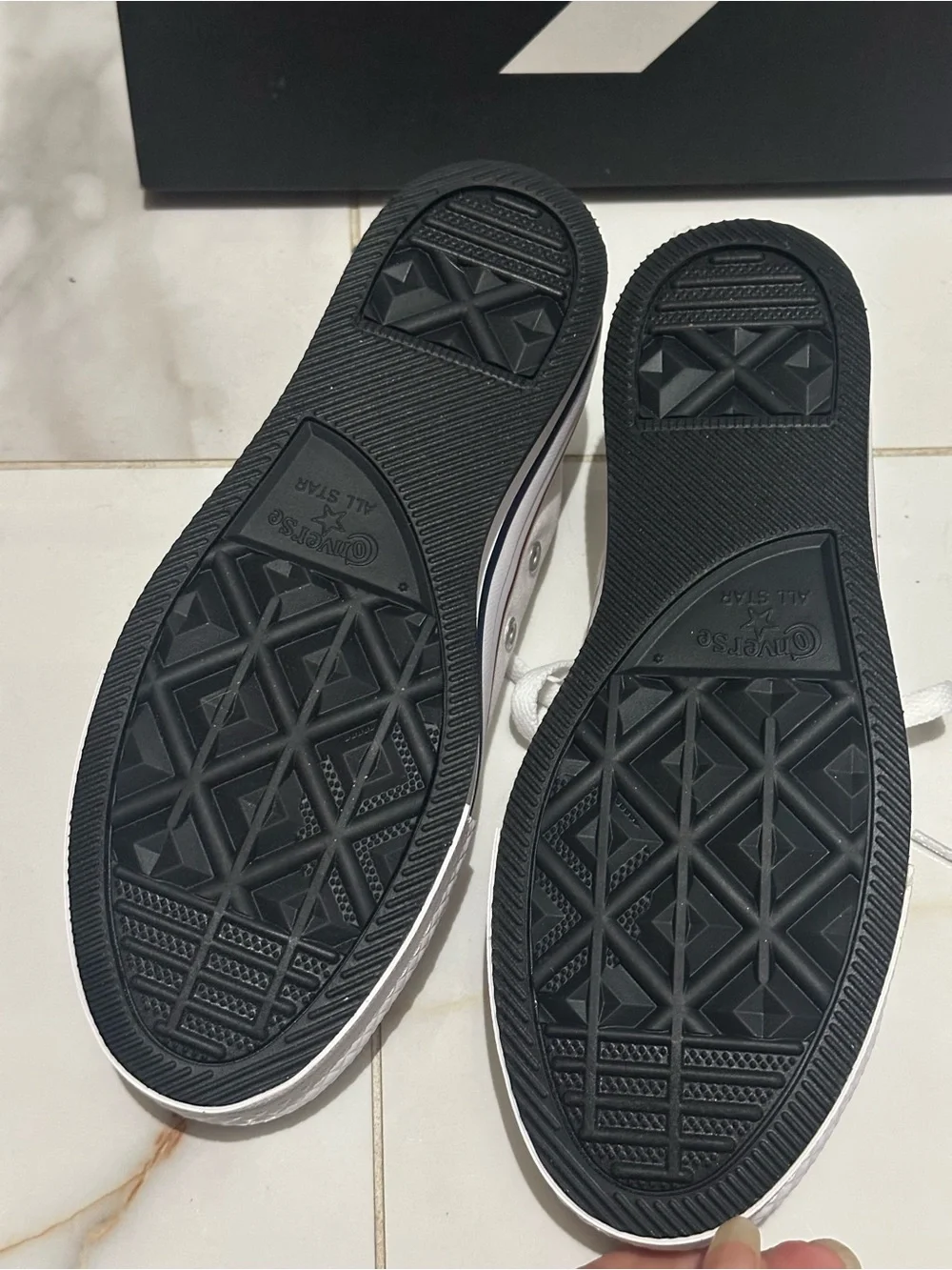 New in Box, Converse White Low-Top Eva Lift Ox Sneaker size 4.5 youth